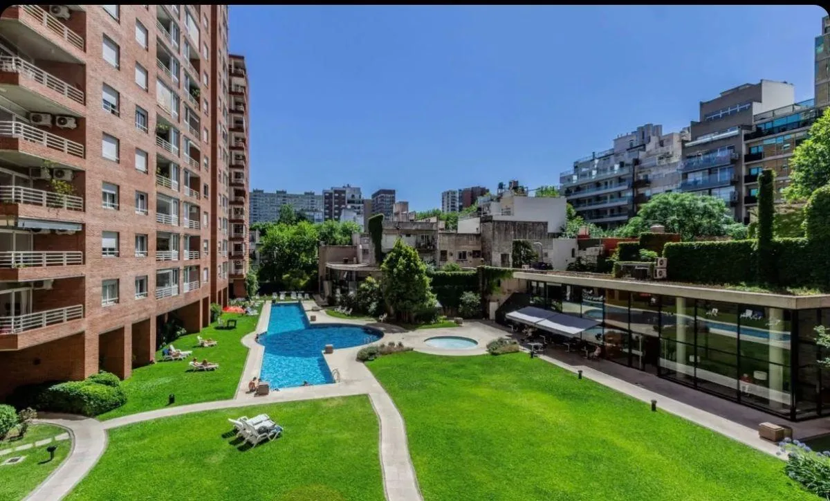 Departamento de 65 m² con 2 Dorm. 2 Baños Cochera en Alquiler en Jardines de Libertador Núñez