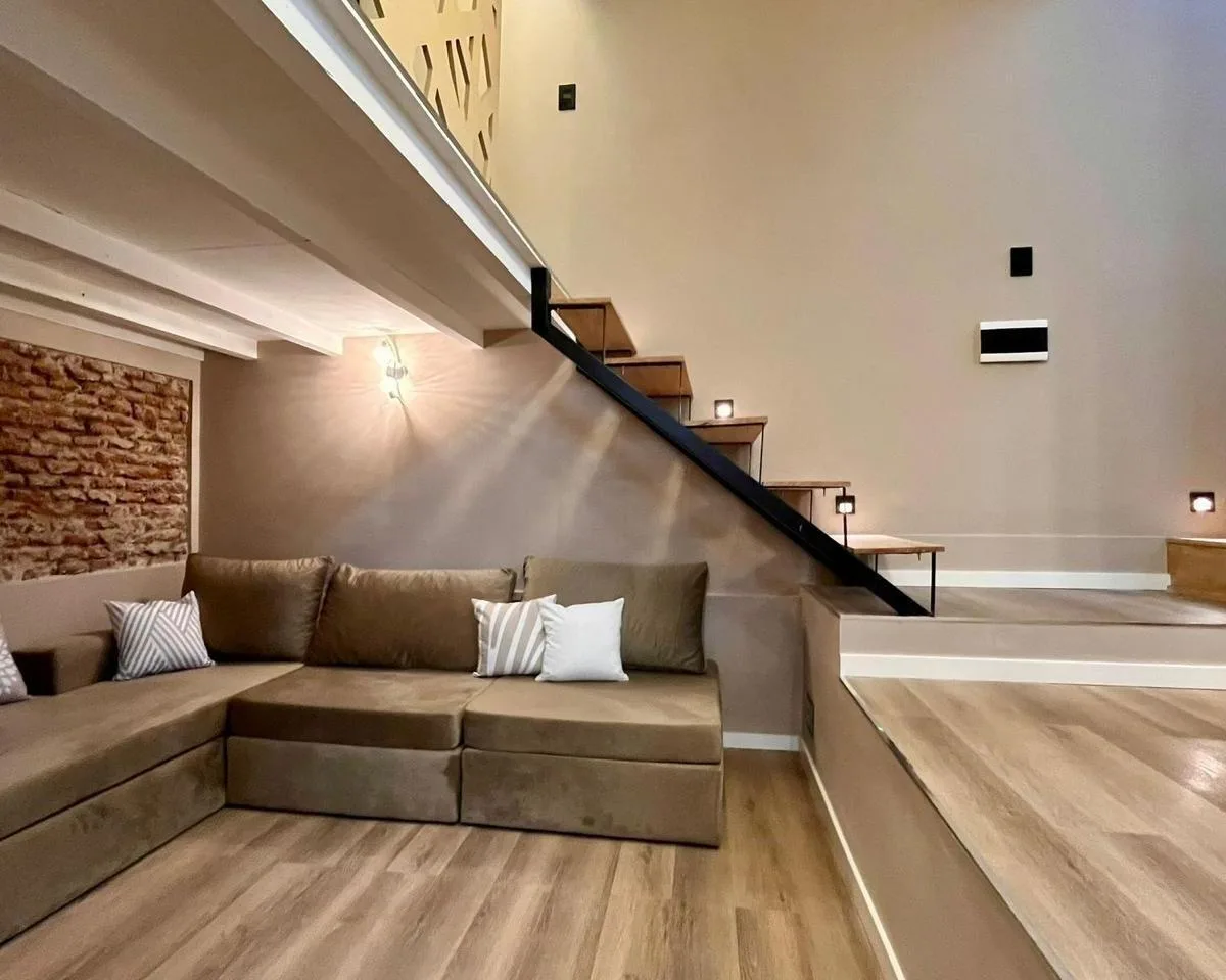3-level PH with terrace