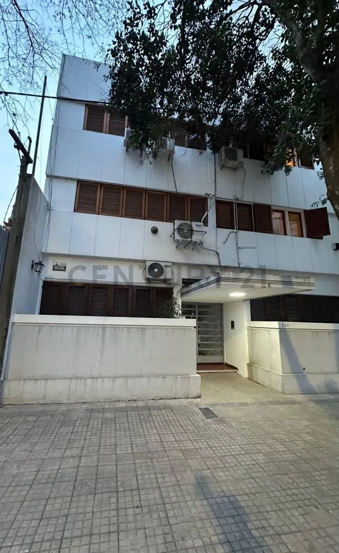 17 E/ 44 y 45 Monoambiente en Alquiler
