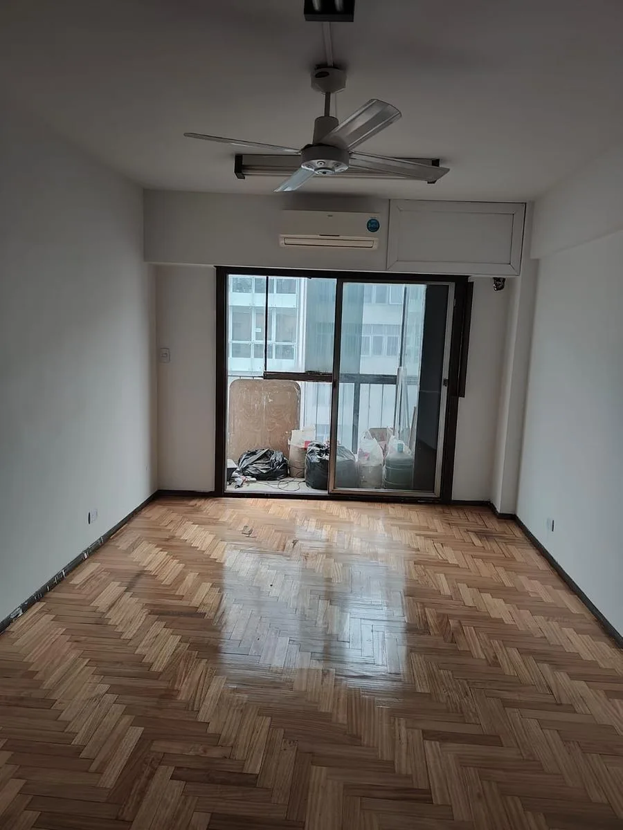 Departamento de 3 Amb C/dep. 6° Piso Sobre Av Corrientes, a m de Montevideo