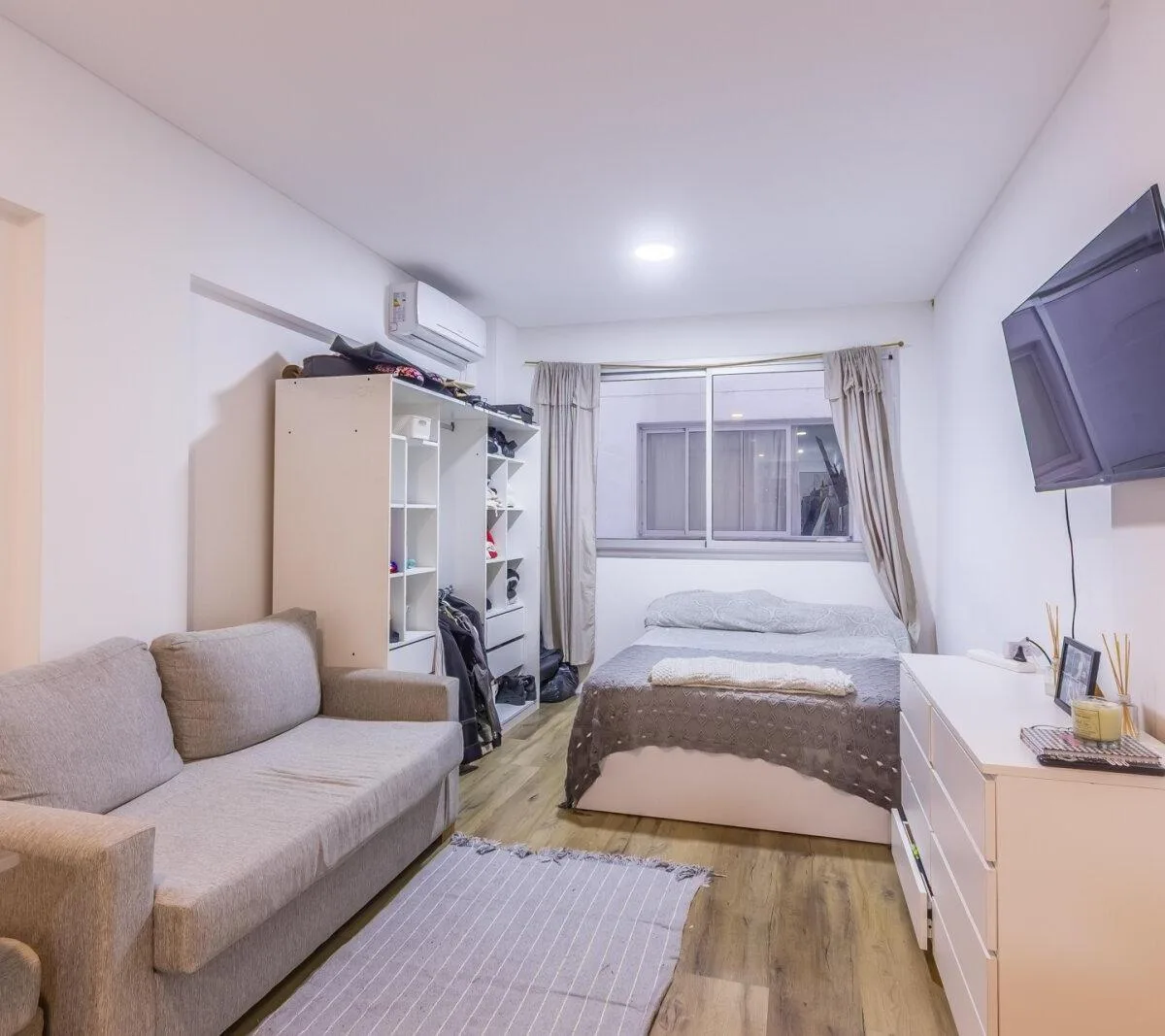 25 m² studio with pool