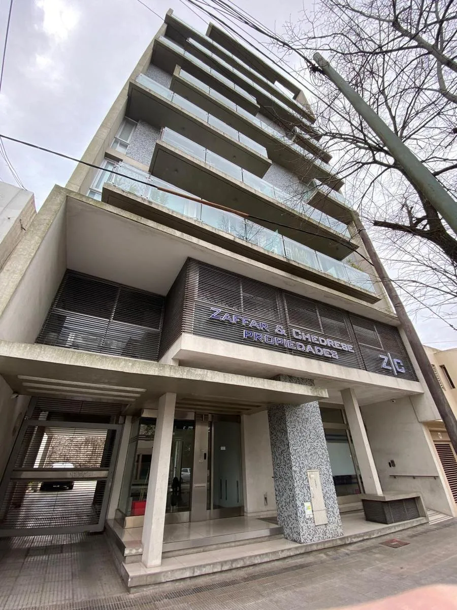 Departamento de 1 Dormitorio en Alquiler, en Diag. 73 E/ 45 y 46