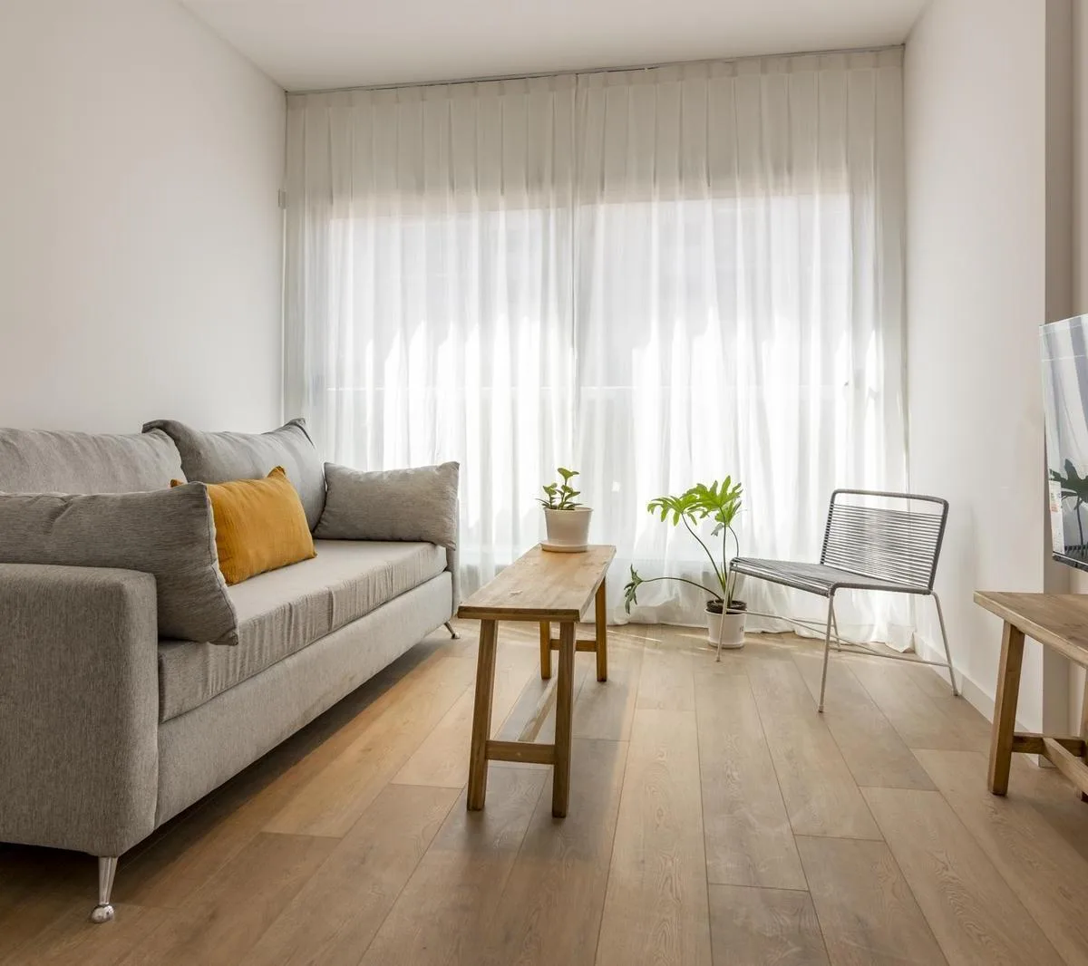 5th floor with balcony and amenities