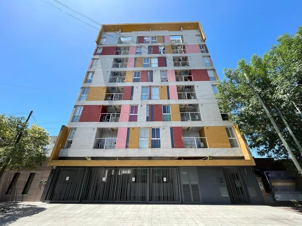 Departamento Céntrico con Cochera en Venta en Escobar - ID 3627