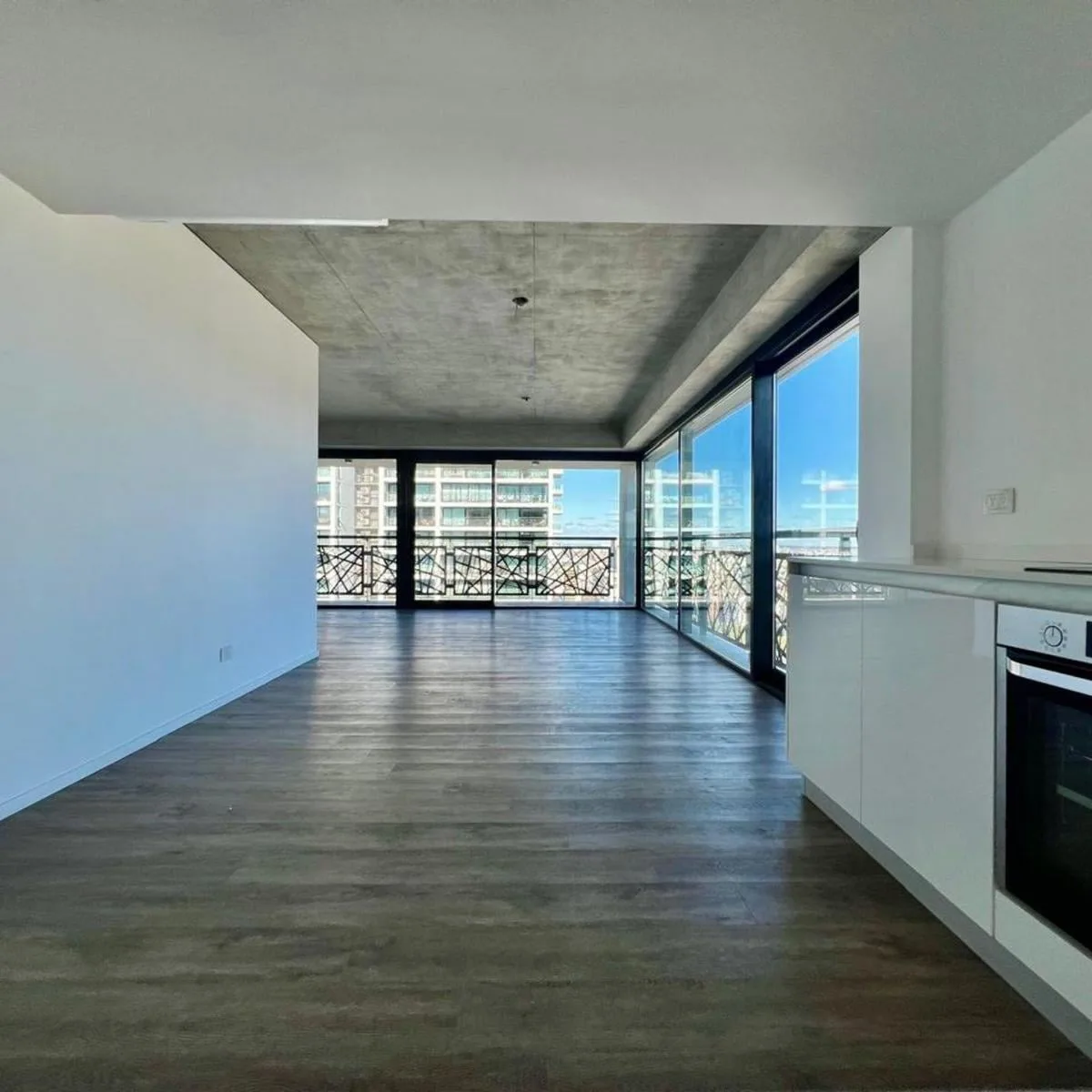 2 Amb Alquiler Quartier del Bajo Piso 31 Full Amen
