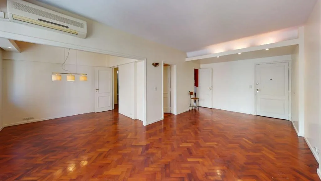Belgrano 3-room apartment with balcony