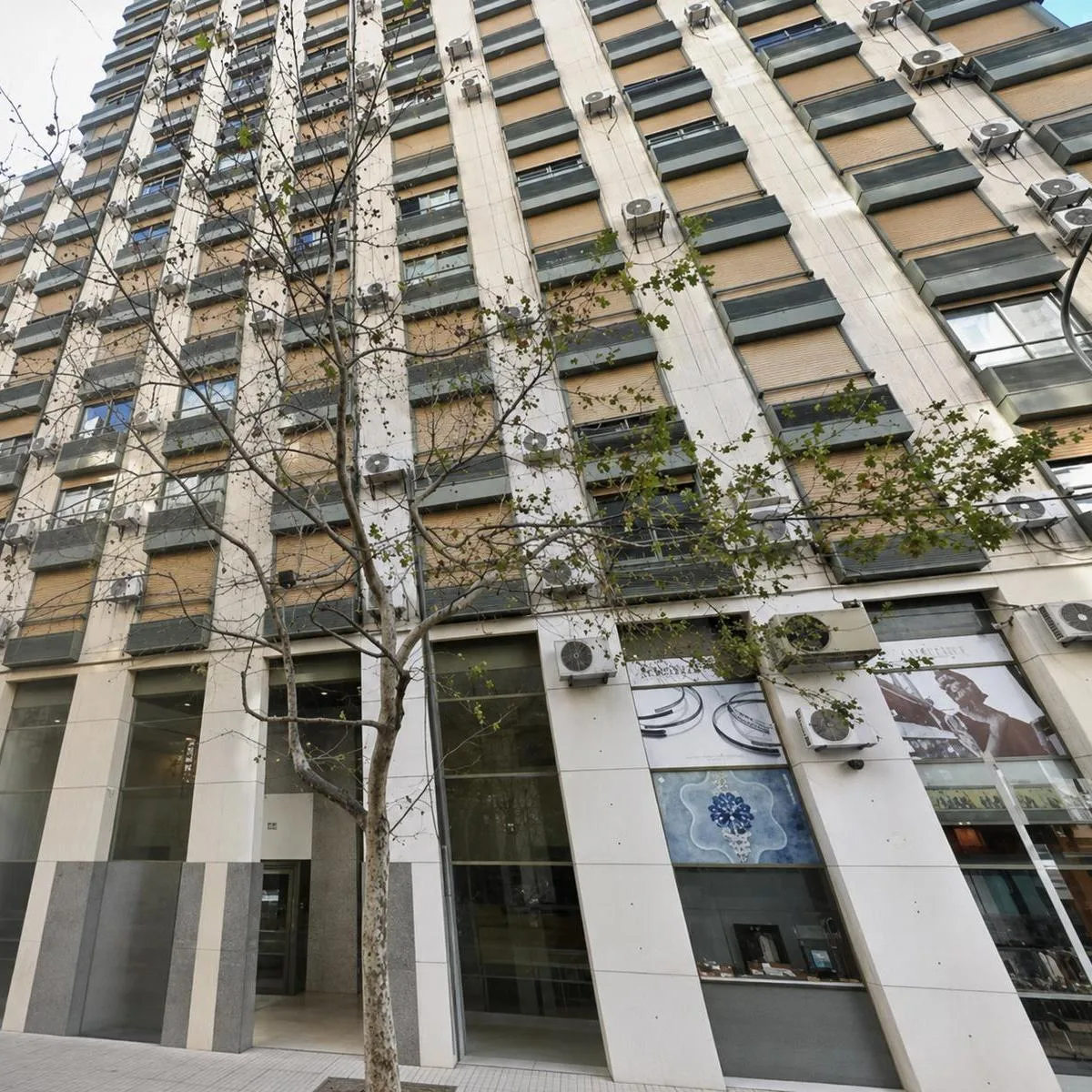 10th floor furnished 1BR Recoleta