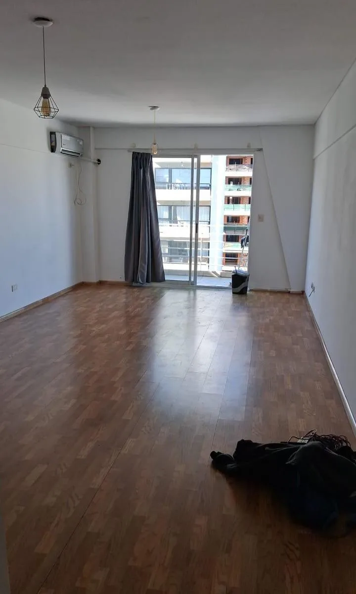Monoambiente Amplio con Balcón