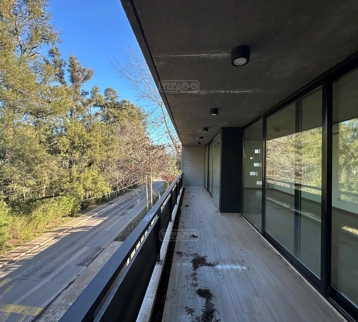 3 dormitorios, balcón y terraza