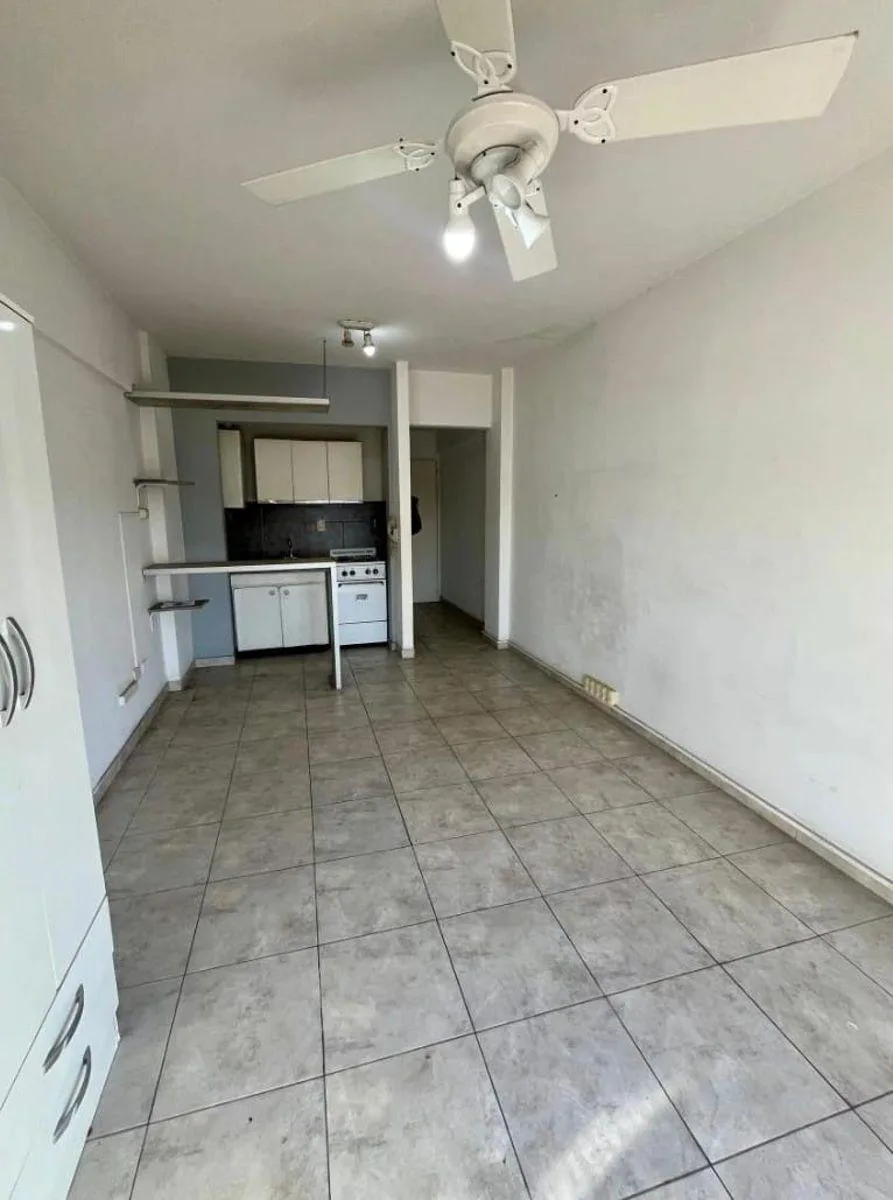 Front-facing studio with balcony