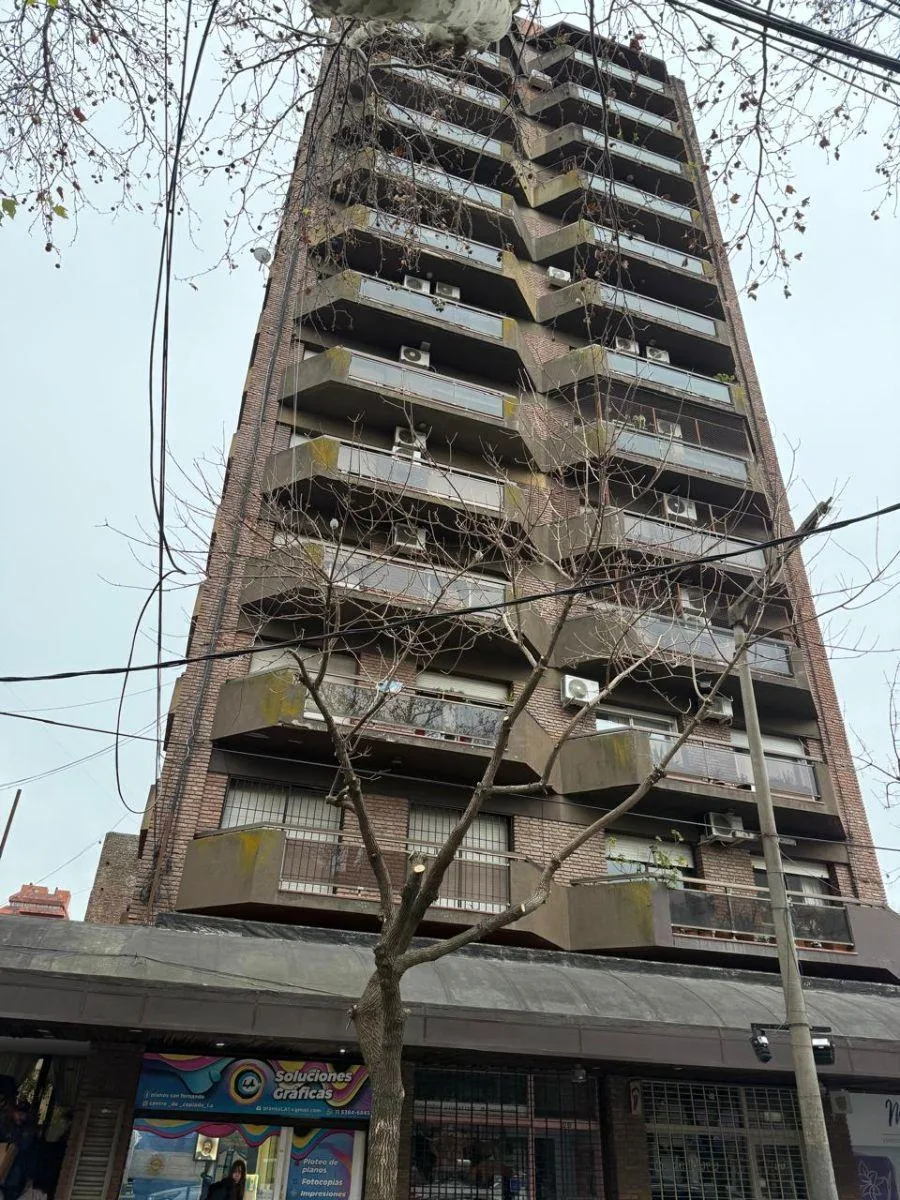 Muy Lindo Depto. 2 Amb. con Balcón y Baulera
