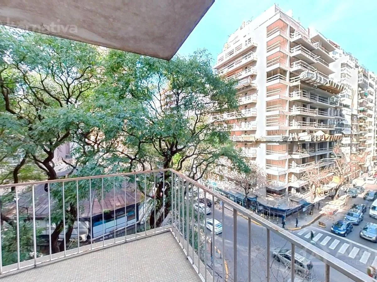 Departamento en Alquiler en Palermo Chico 5 Ambientes Frente a Plaza Sobral
