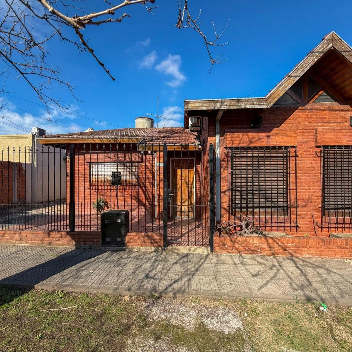 Alquiler Casa 4 Ambientes Jardin Cochera