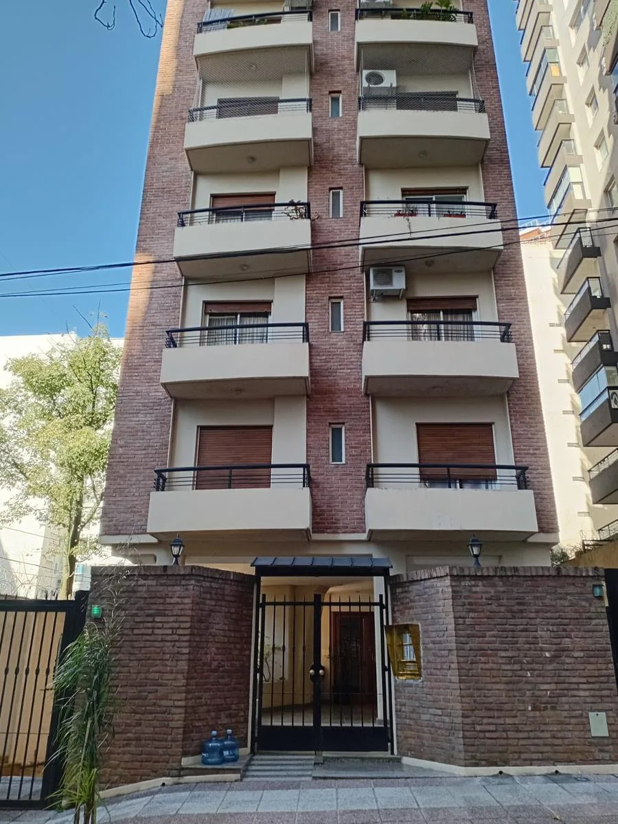 Departamento en Olivos - Vias/maipu
