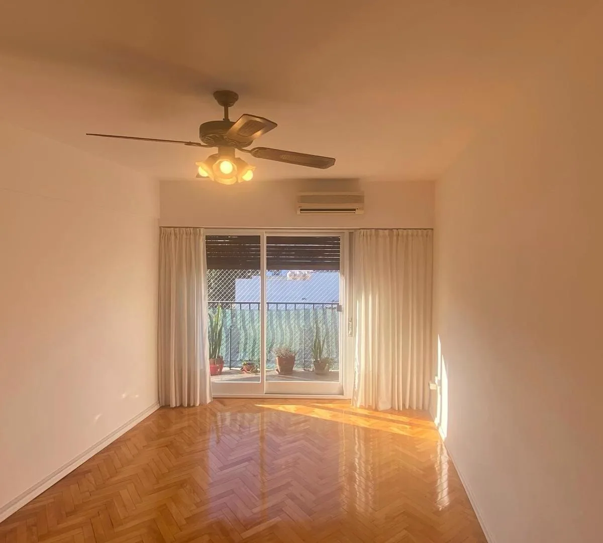 3 bedrooms, long balcony