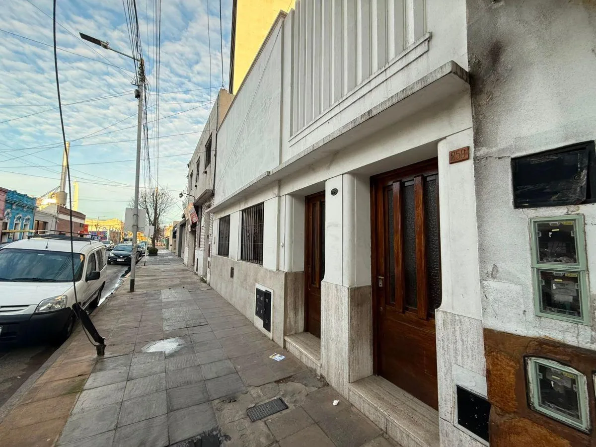 PH en Alquiler con Patio y Terraza en Avellaneda Centro