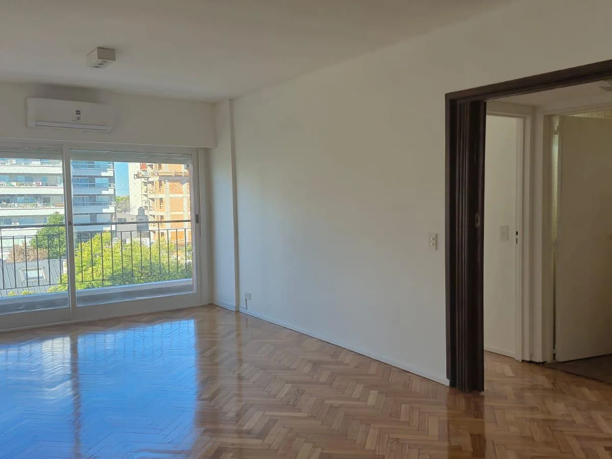 Alquiler Departamento 3 Ambientes en Devoto con Cochera