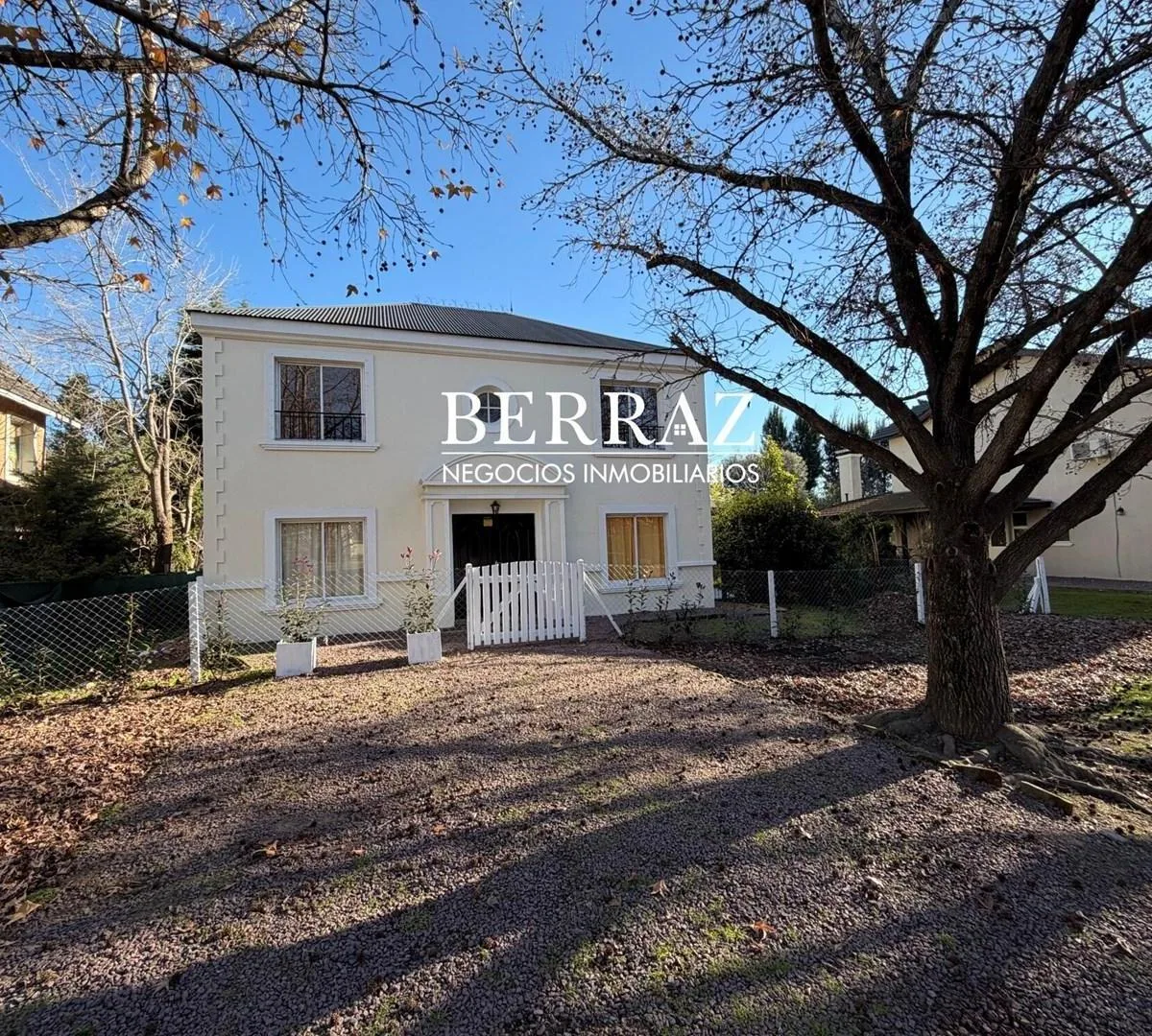 Casa Alquiler 4 Dorm. Barrio La Delfina Lote de 780 m&sup2; Pilar