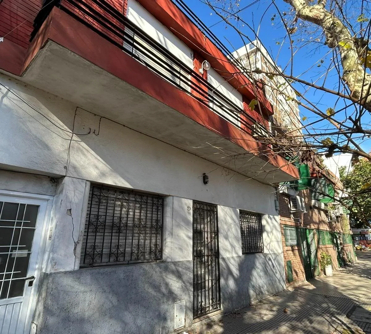 Piso Unico 3 Amb Frente C/ Balcon – Terraza Prop. C/parrilla