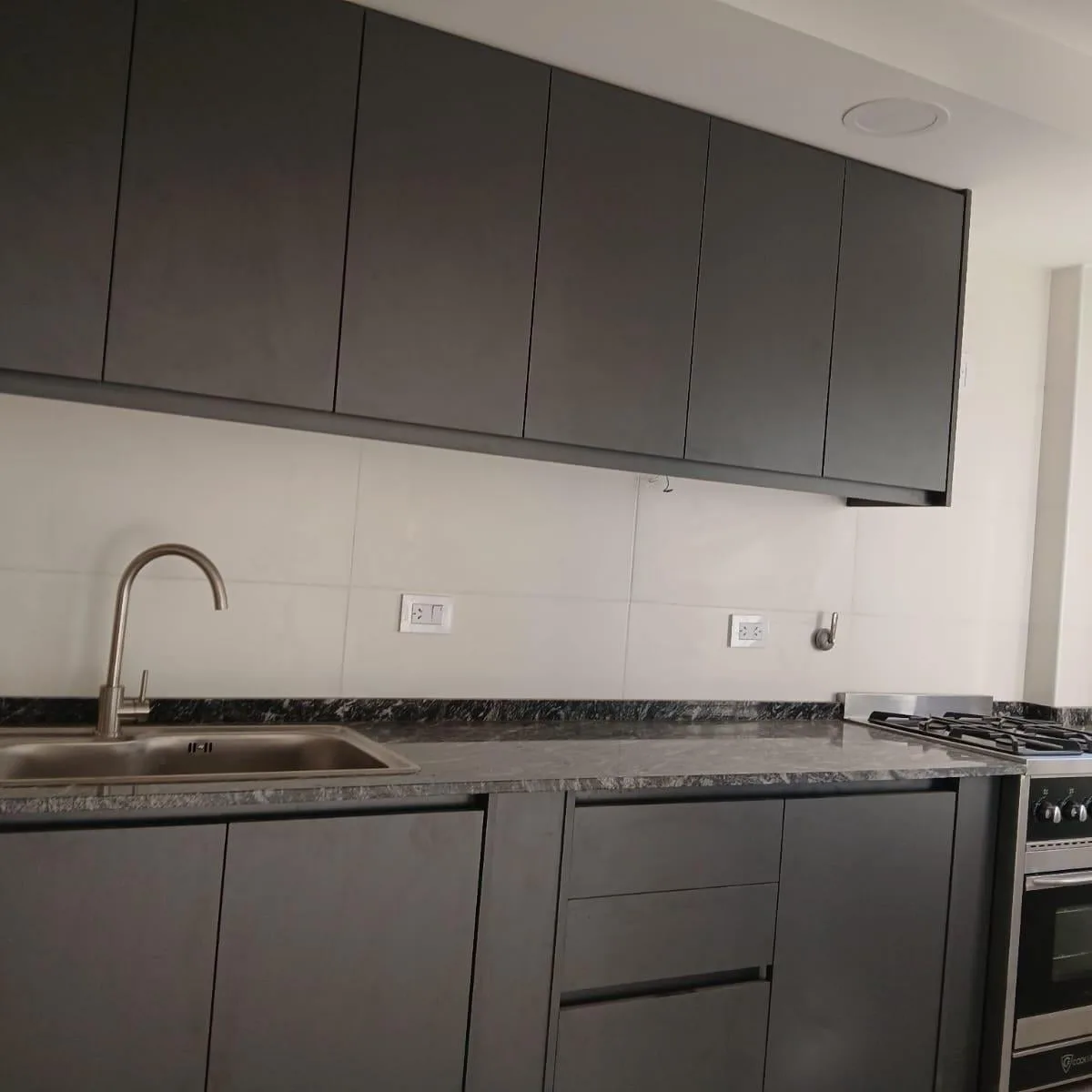 1 bedroom, long balcony