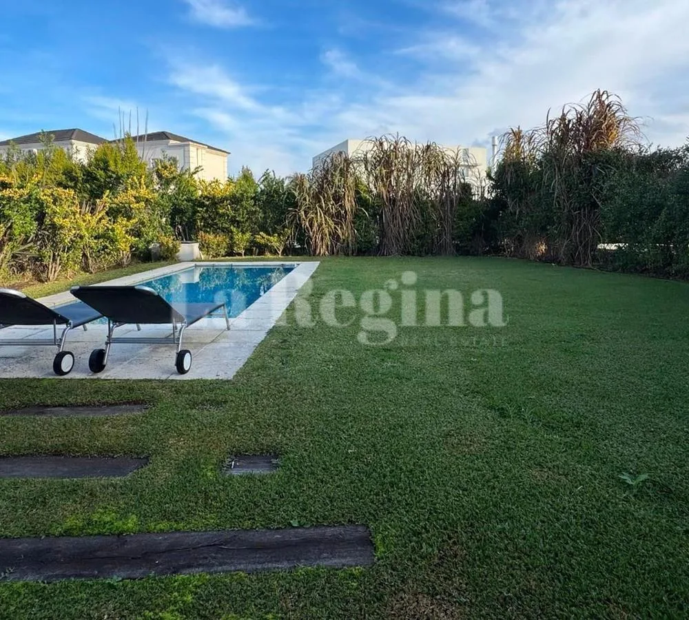 Casa em Nordelta com piscina