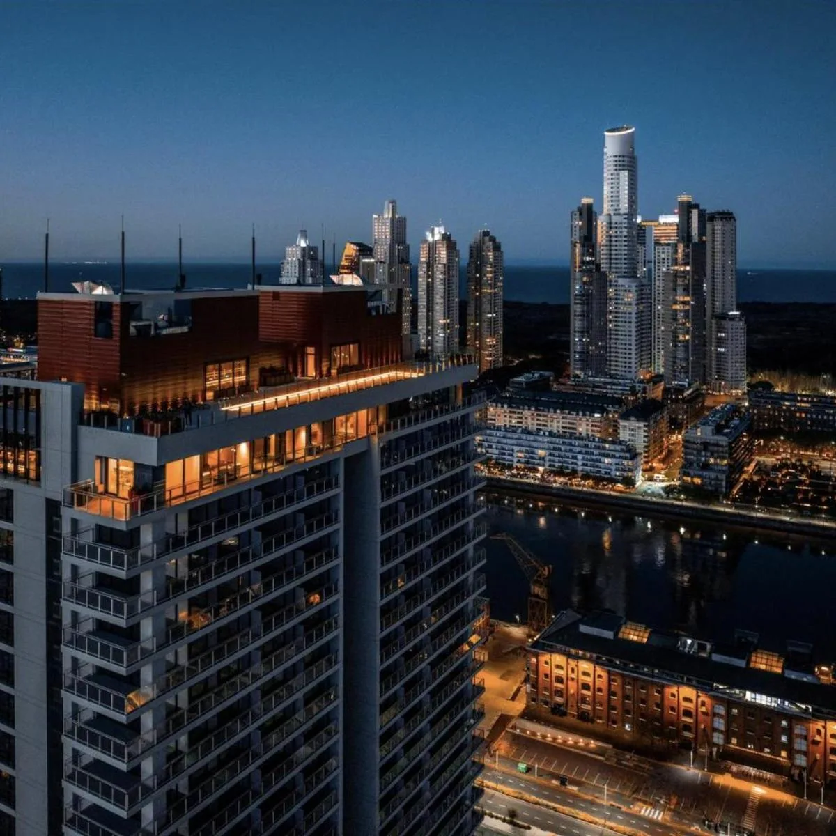 Monoambiente en Alquiler con Balcón en Quartier del Bajo – Piso 4 - Torre 2