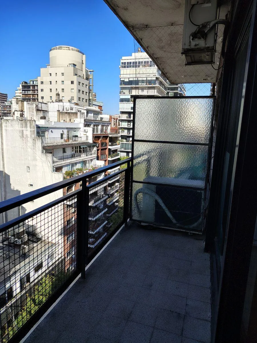 Monoambiente amoblado con balcón