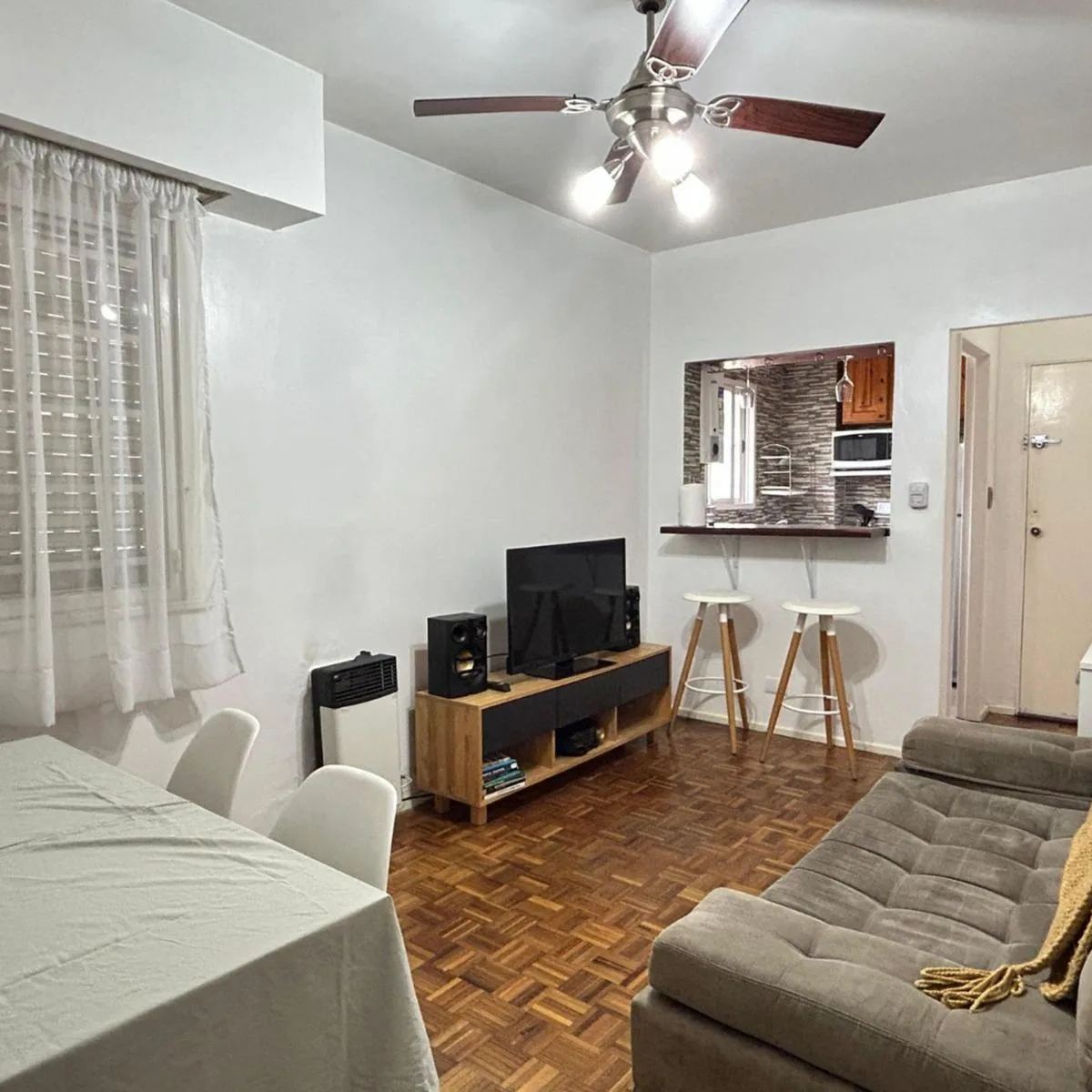 2BR in Núñez with shared patio