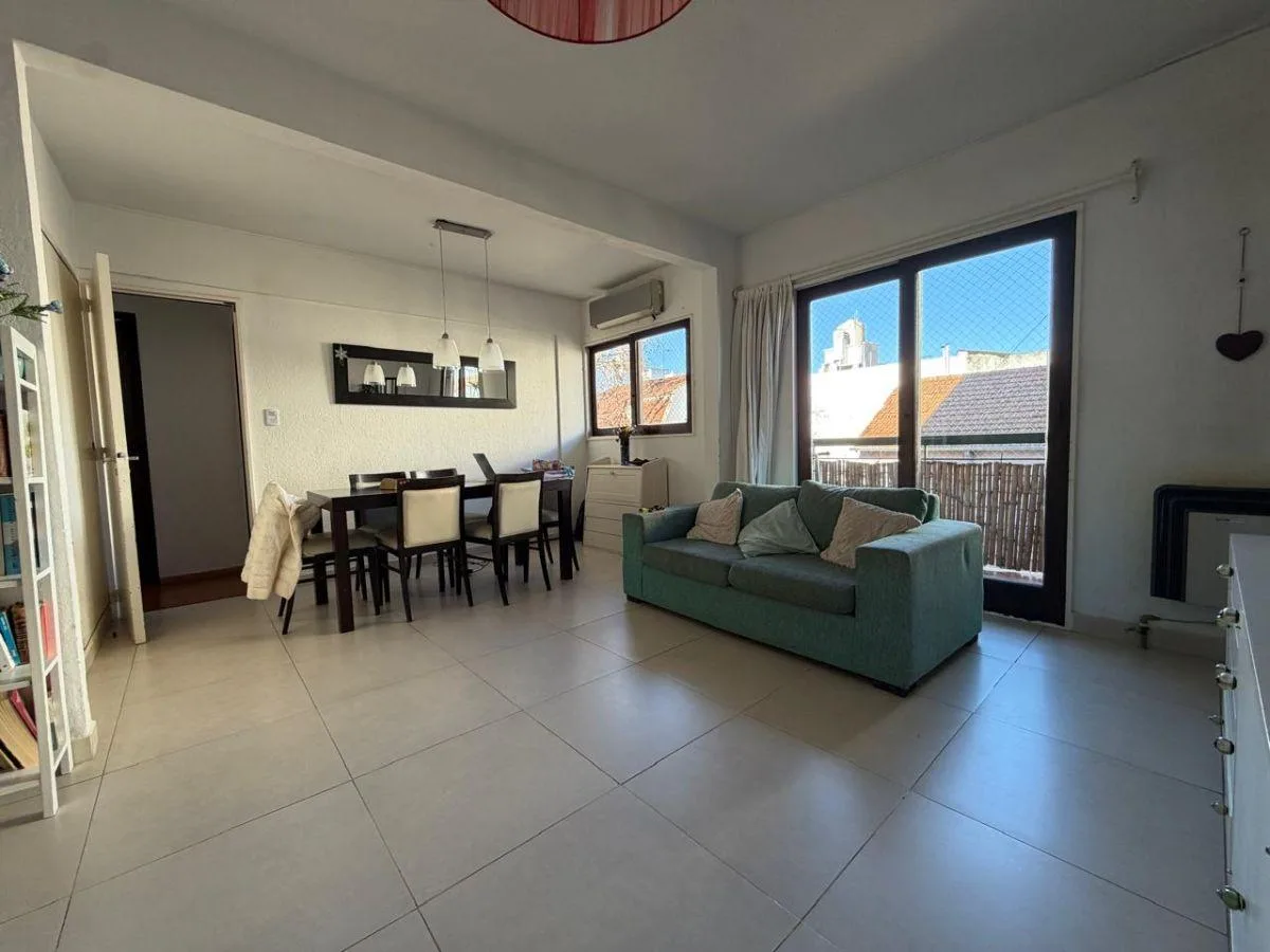 2BR with balcony and parking