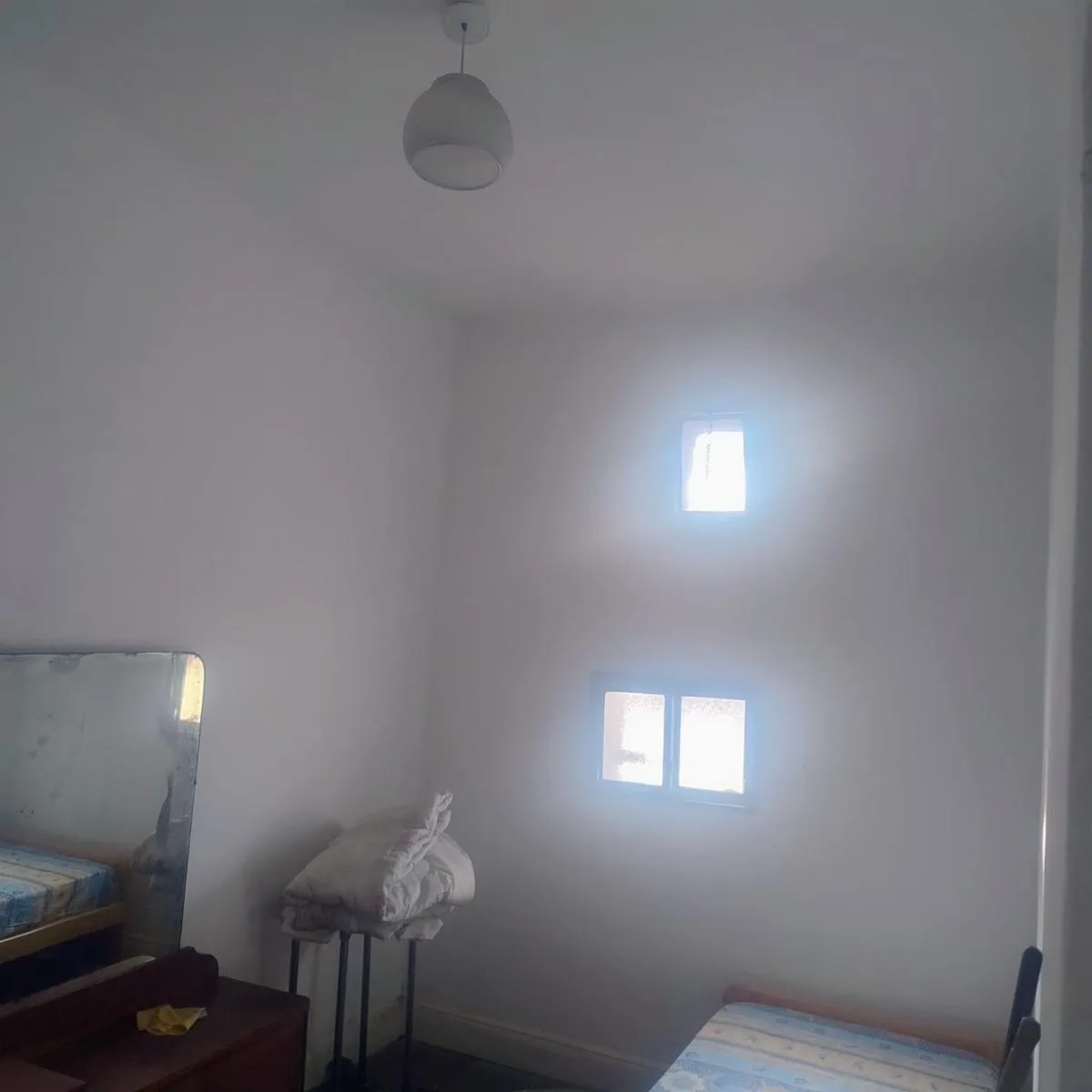 2 Ambientes con Pequeña Cocina y Baño Cerca de Todo