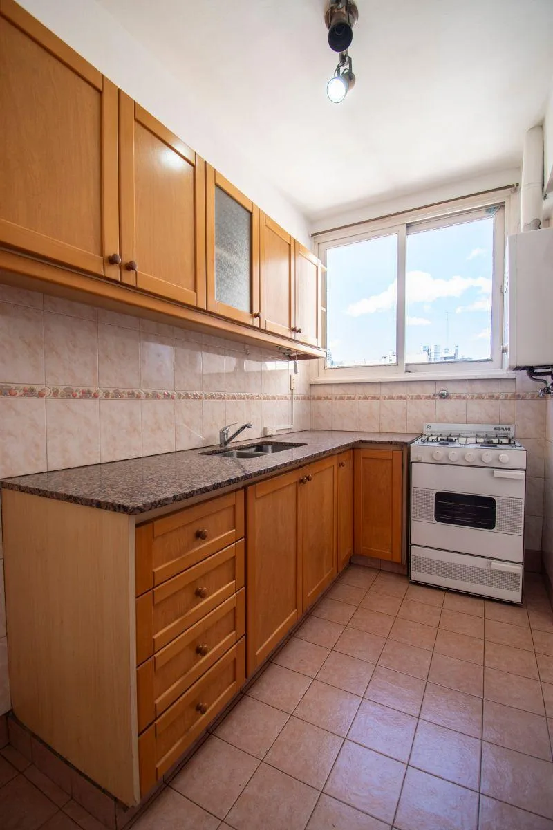Alquiler en Belgrano · 3 Ambientes con 2 Dorm. · Contrafrente Luminoso · 58 m&sup2;