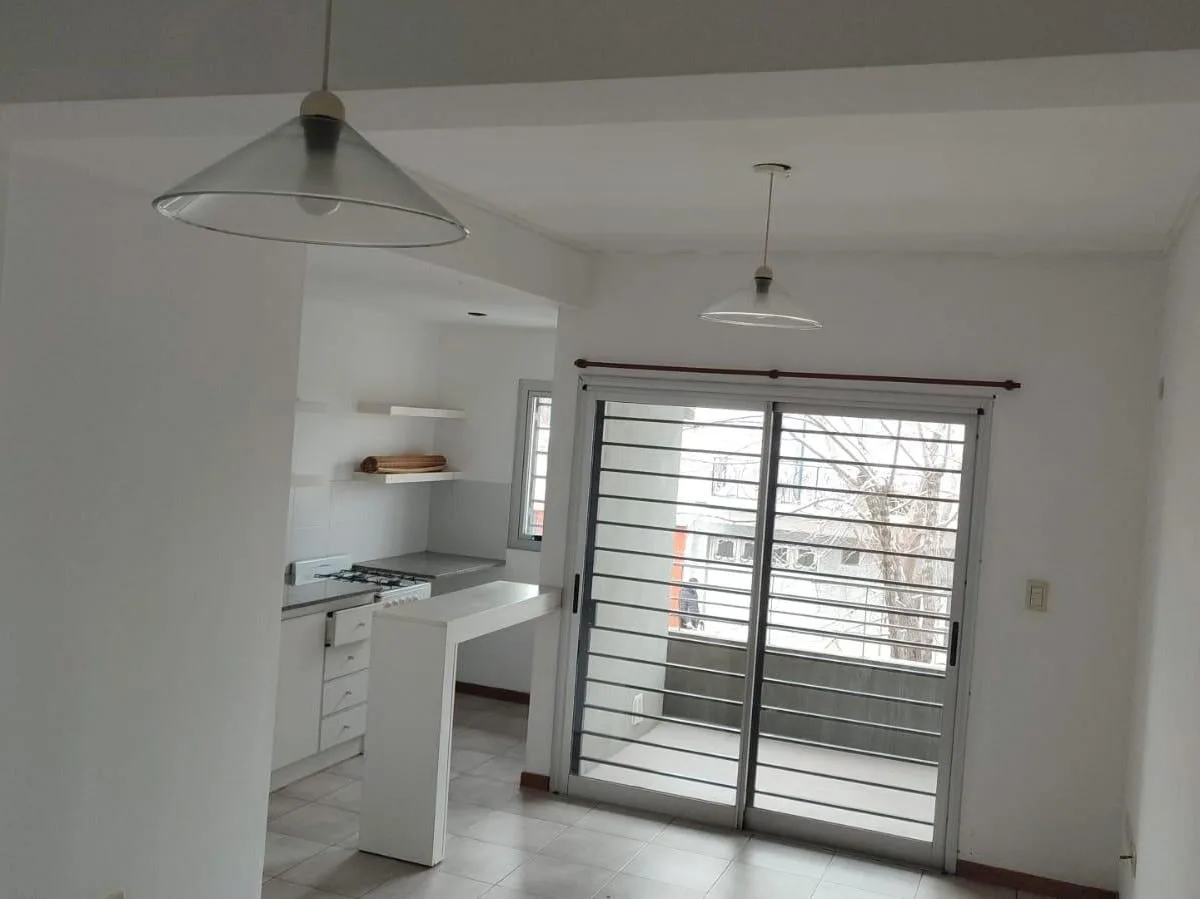 1 dormitorio con balcón 45 m²