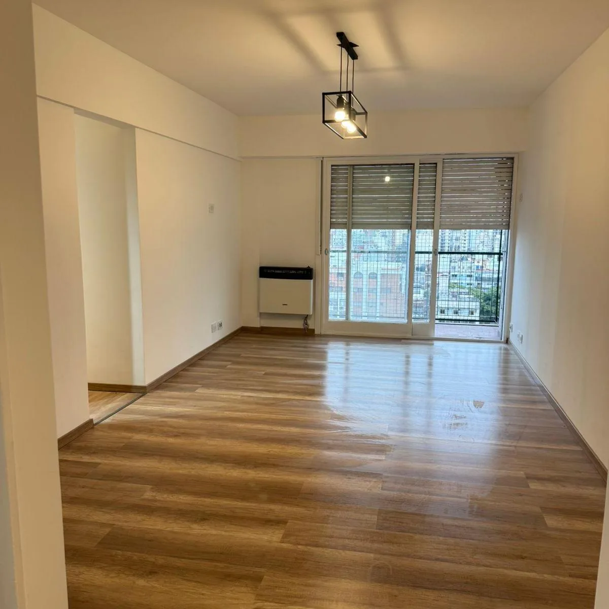 4 Amb / 3 Dorm / 2 Baños /reciclado a Nuevo / Balcon / Luminoso Piso 17