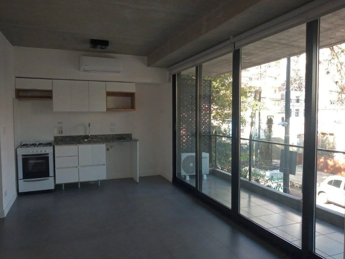 Departamento 2 ambientes con balcón