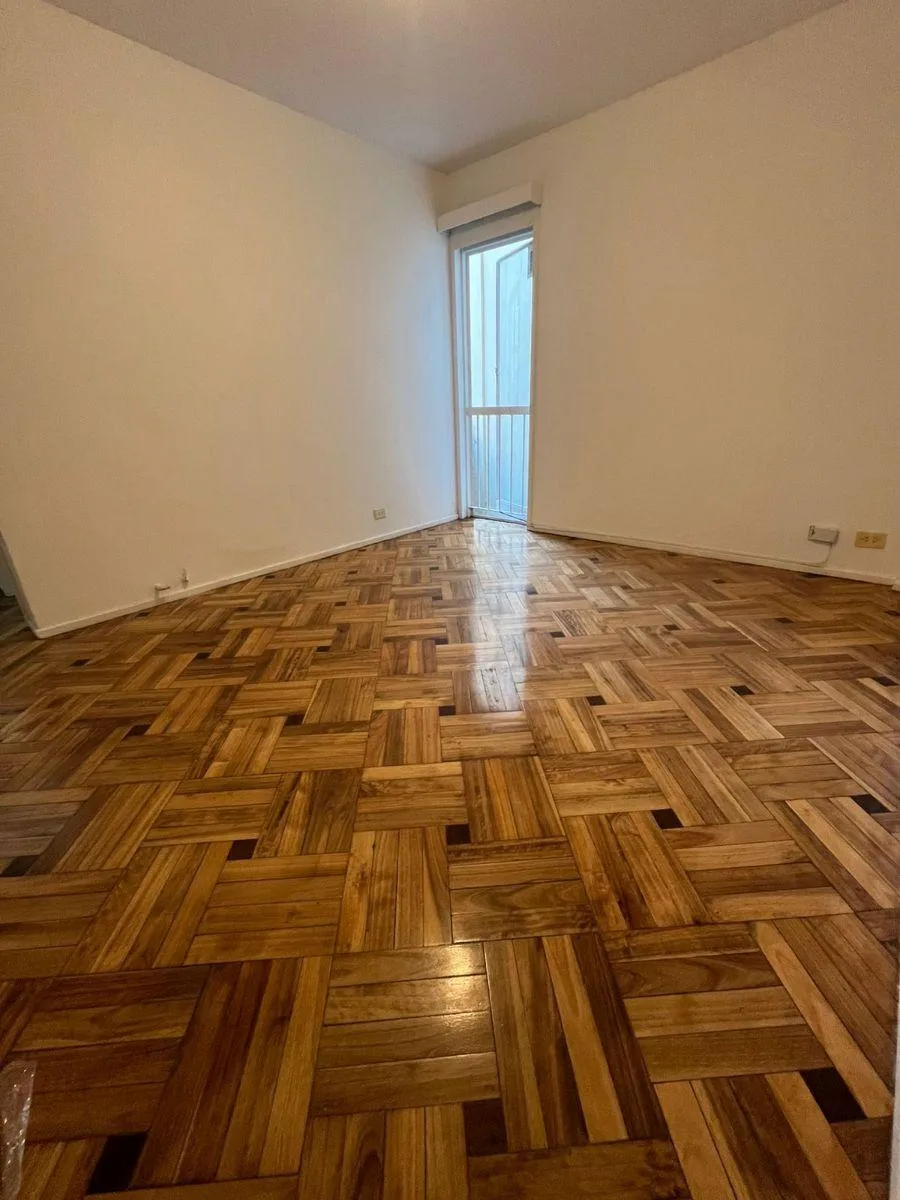 5th floor, parquet, kitchenette