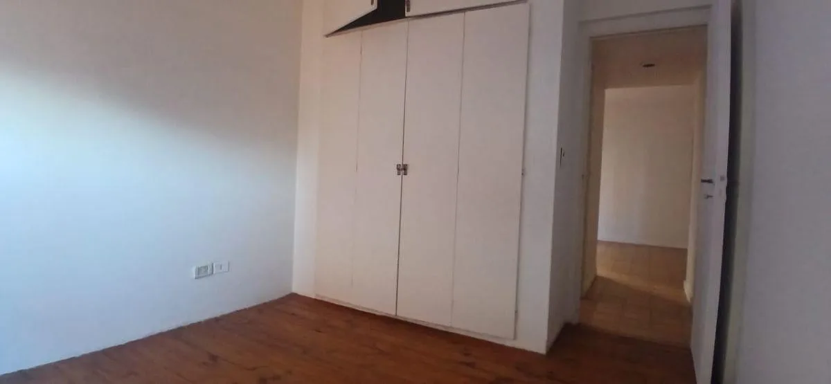 2 ambientes con balcón
