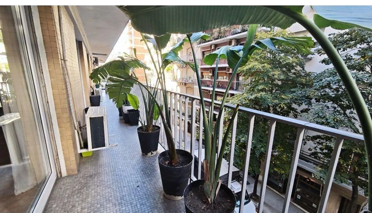 Montevideo y Guido Divino a Nuevo 2cocheras Fijas Balcon Corrido