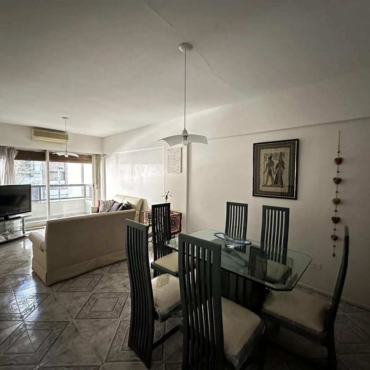 3 dormitorios, balcón aterrazado