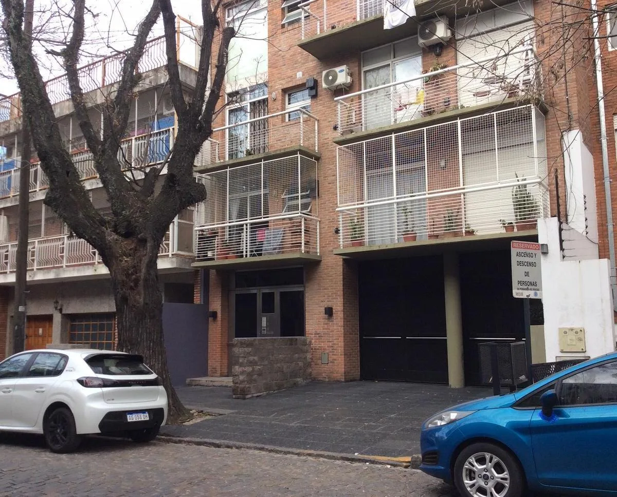 Departamento en S. Isi. - Vias/rolon