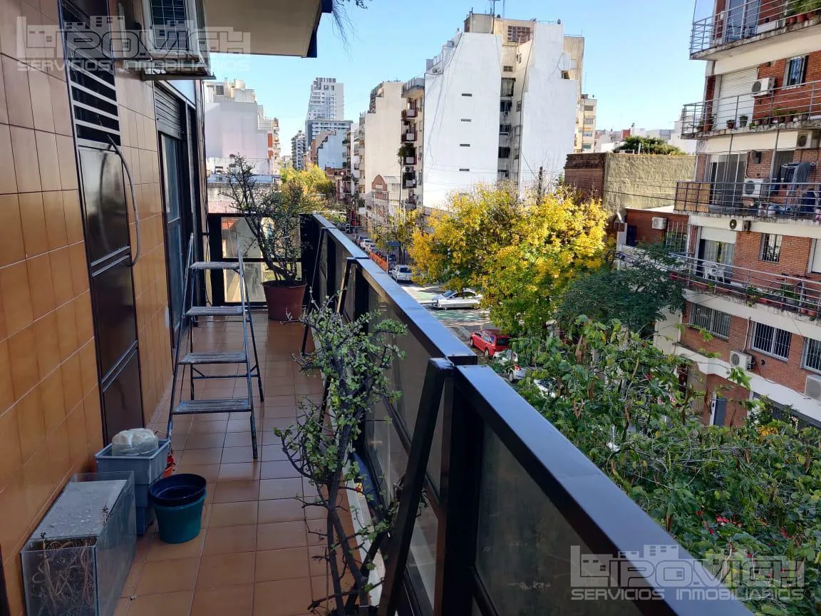 3 Ambientes con Dependencia en Alquiler. Frente con Balcón. Luminoso. Malabia Al 800.villa Crespo