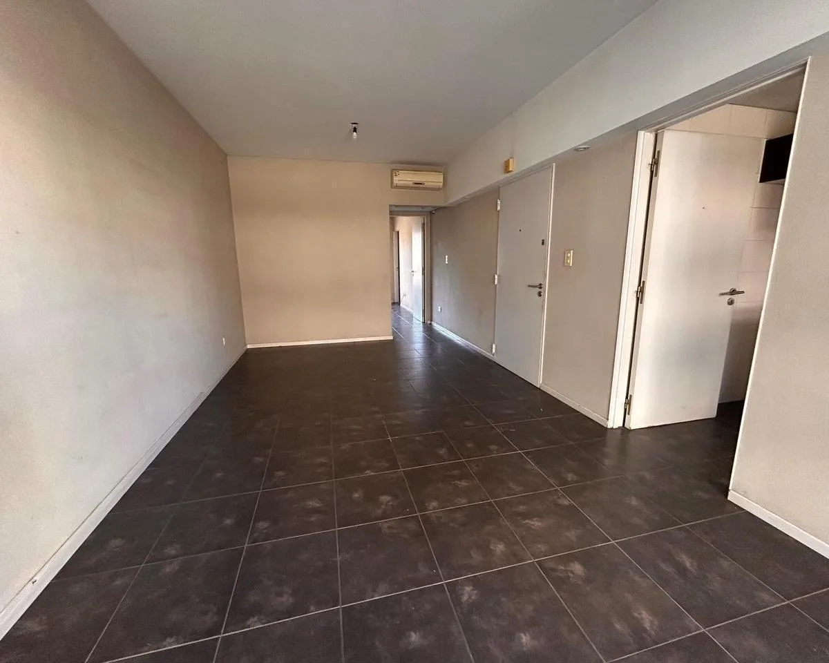 5º piso al frente con balcón