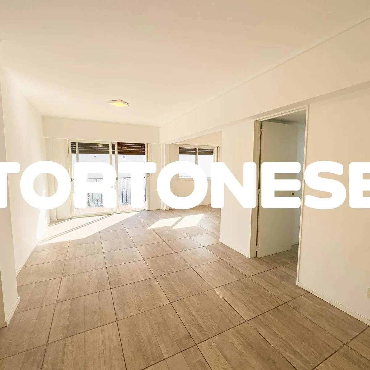 3-room apartment with front balcony