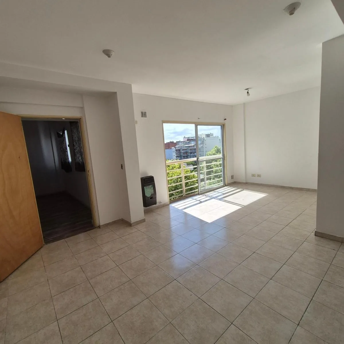 Hermoso Departamento Dos Ambientes C/ Dos Baños y Balcón Francés. Super Luminoso