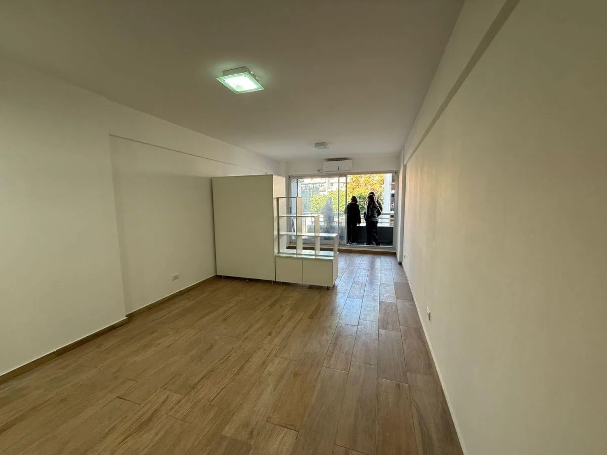 Monoamb C/ Balcon Al Contrafrente, m Luminoso, Reformado Full, Apto Prof. con Amenities Seguridad