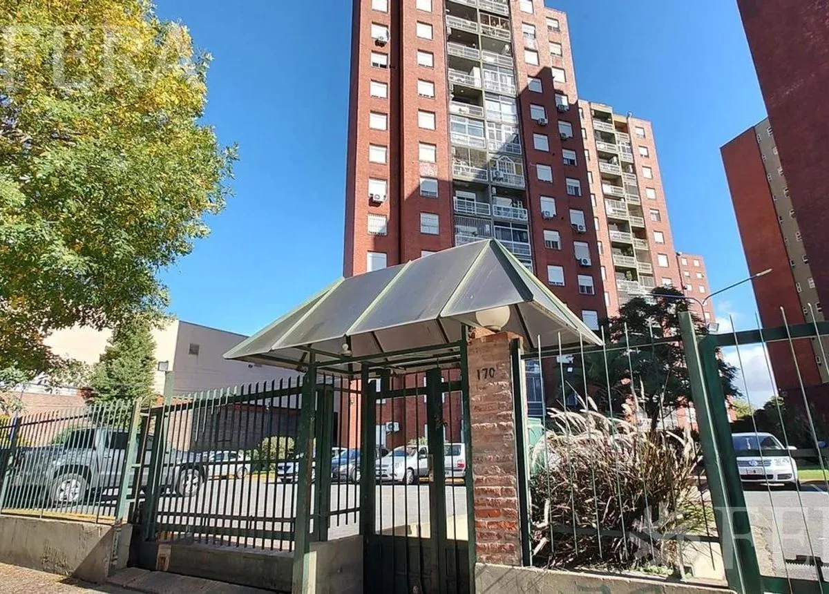 Alquiler Departamento 3 Ambientes con Balcón en Sarandi
