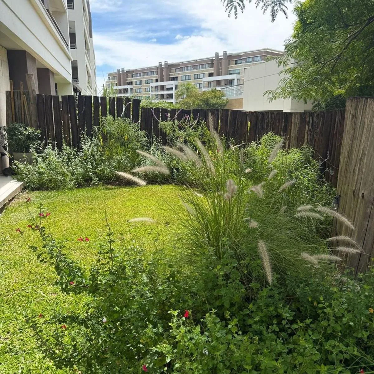 Depto 3 Amb Alquiler Quartier Nordelta con Jardin