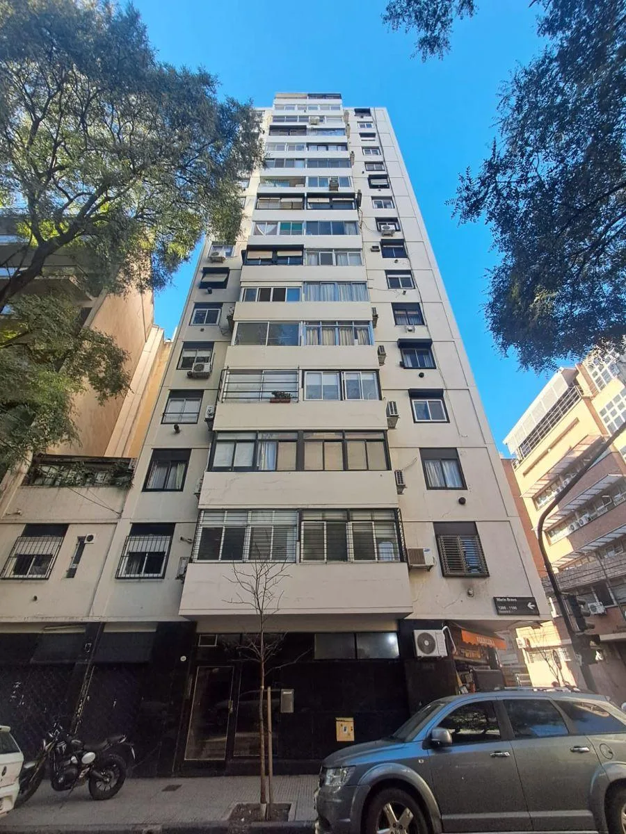 2 Ambientes Amplios Placares - Muy Luminoso Al Frente - Pb - 36 m Cuadrados - Buen Edificio