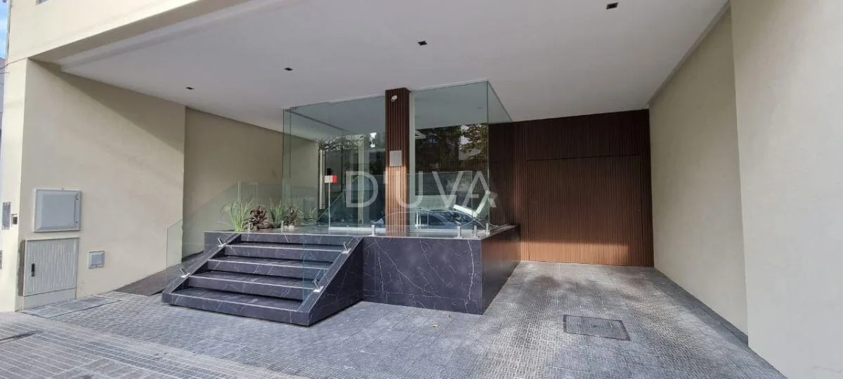 1-bedroom apartment with balcony