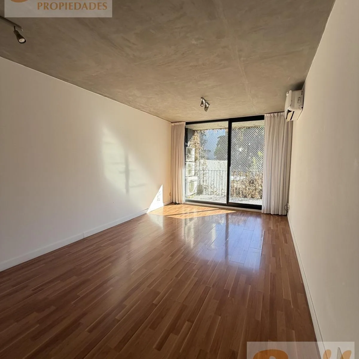 2 спальни с балконом и amenities