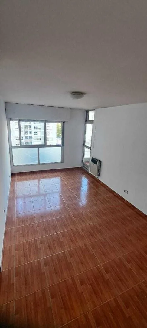 Imóvel: 1 quarto, La Boca